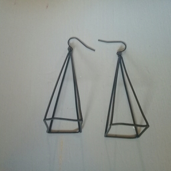 Black geometric earrings - Picture 1 of 2
